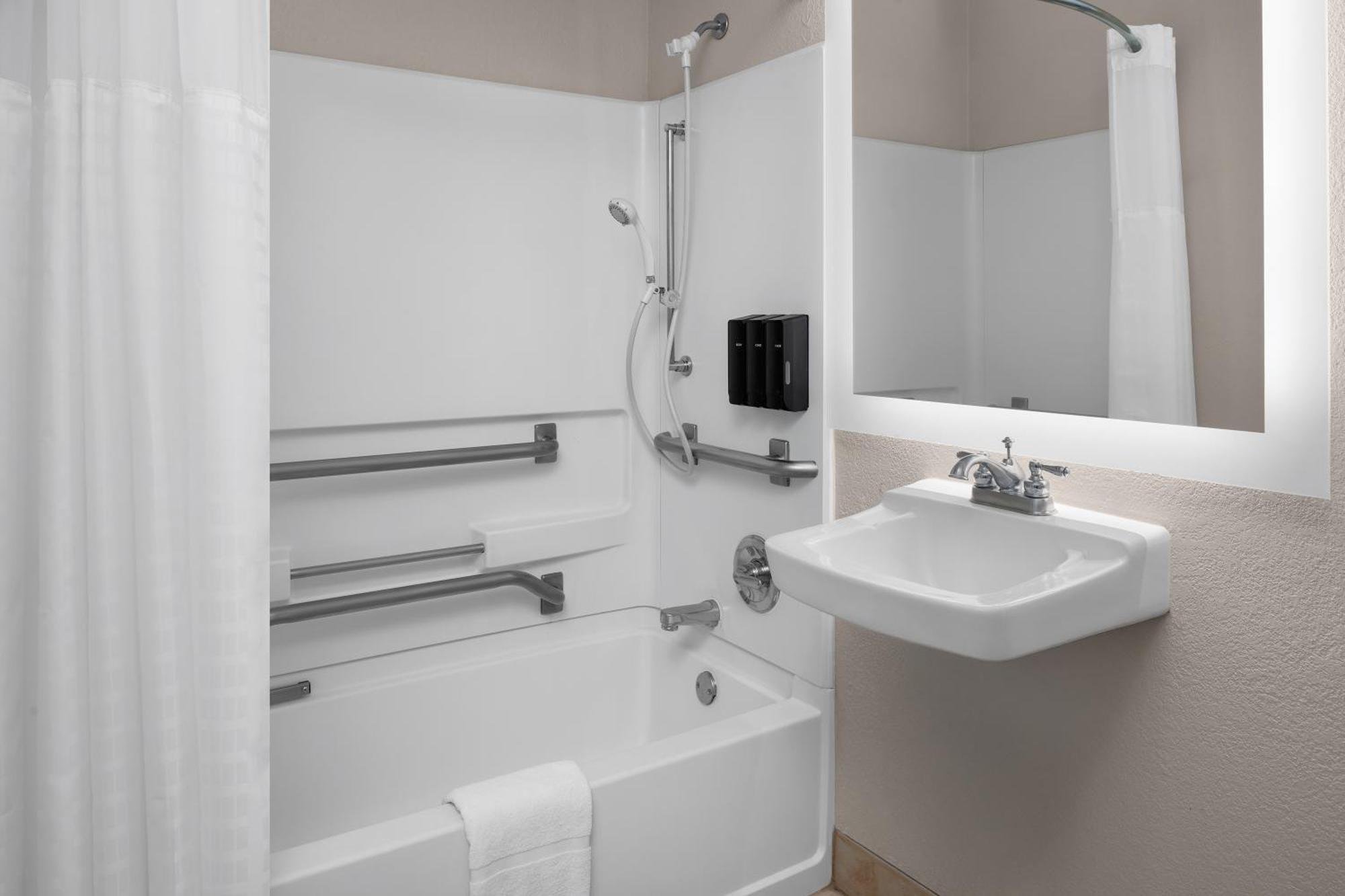 Larkspur Landing Extended Hotel 3*